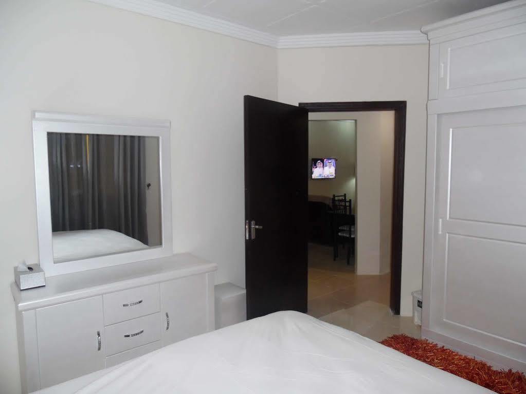 Leader Apartments 2 Kuwait City ภายนอก รูปภาพ