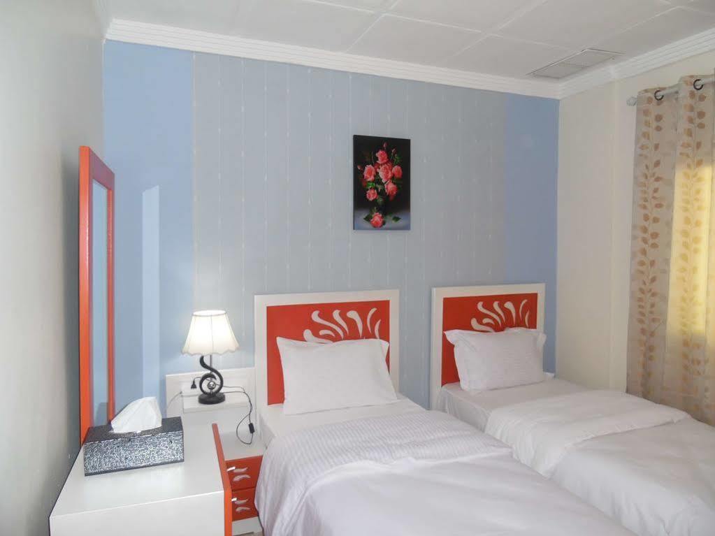 Leader Apartments 2 Kuwait City ภายนอก รูปภาพ